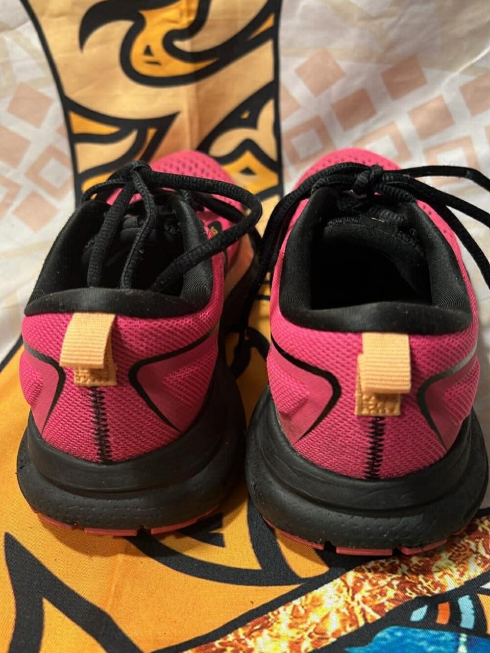 Brooks Pink Running Shoes Women’s Size 6 - Picture 3 of 7